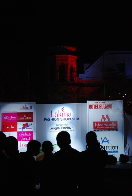 Gulmor Hotel Ludhiana Exterior foto