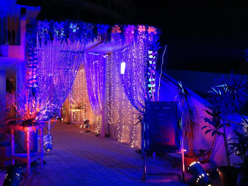 Gulmor Hotel Ludhiana Exterior foto