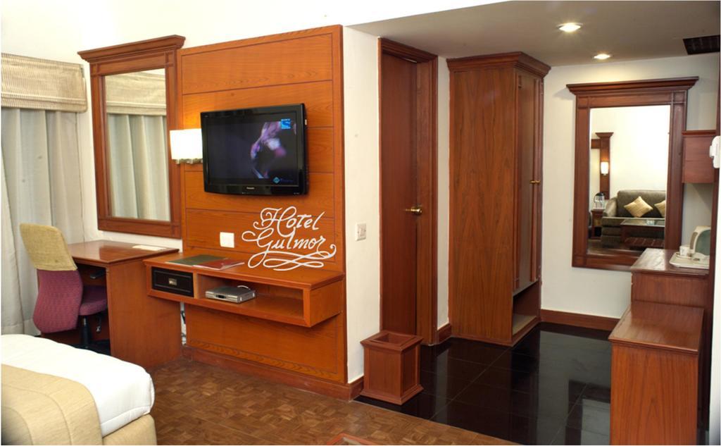 Gulmor Hotel Ludhiana Cameră foto